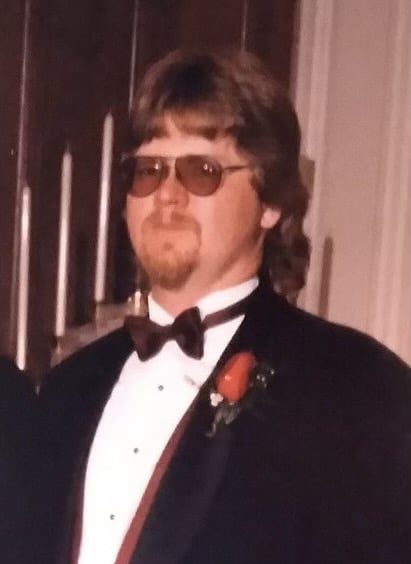 Richard-Kelly-Jones-e1618674180980